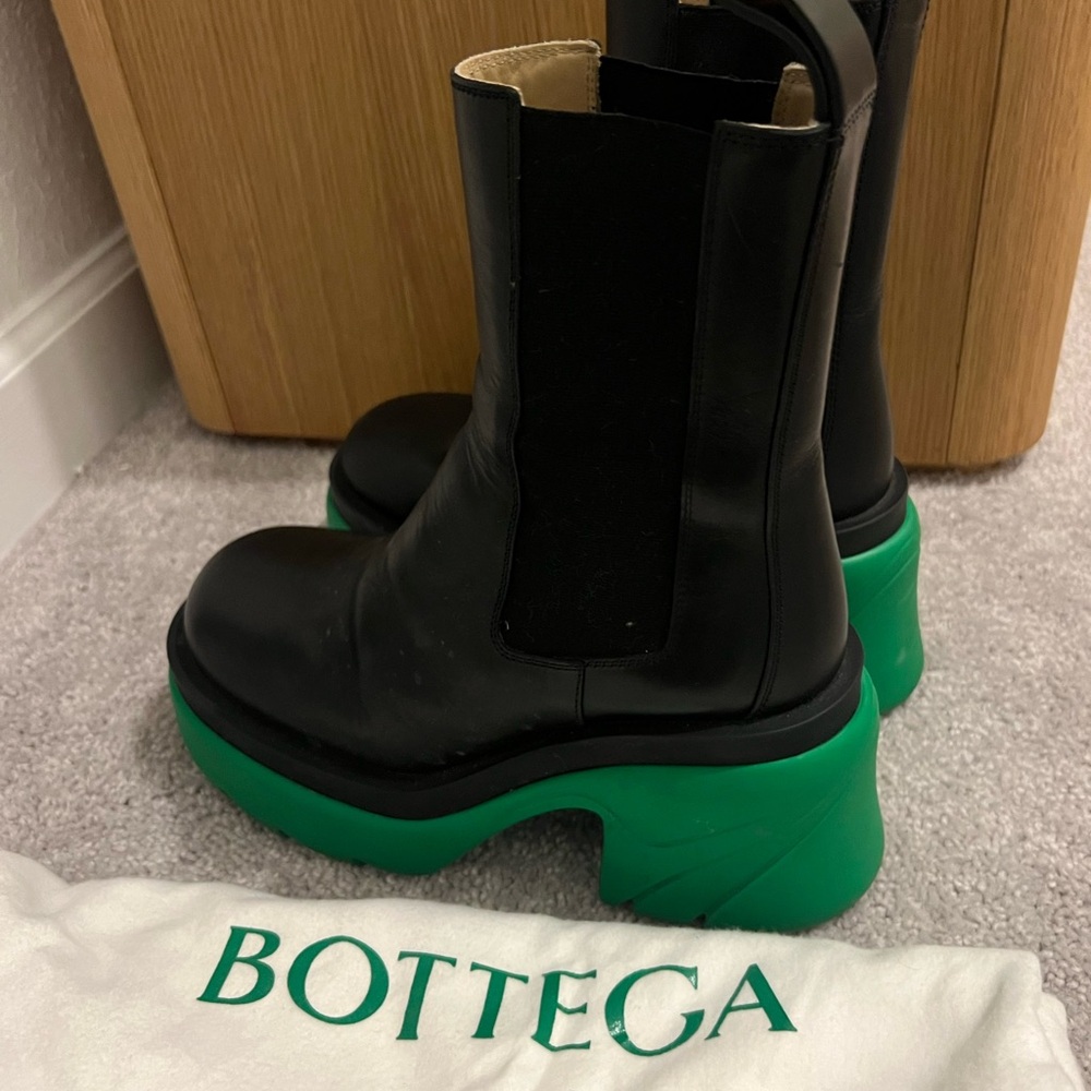 Bottega Boots - Picture 3 of 3